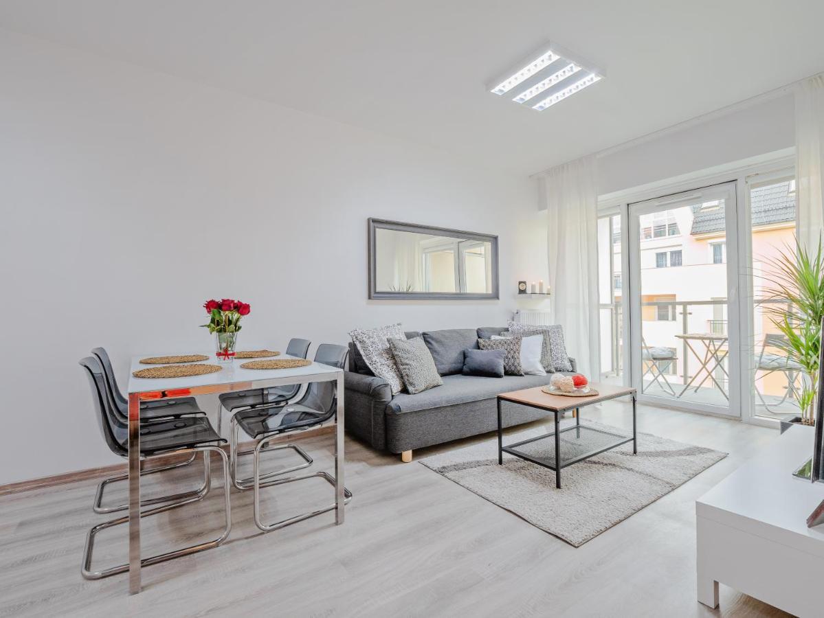 Apartamenty Homely Place Koziolki - Stary Rynek - Parking Познан Екстериор снимка