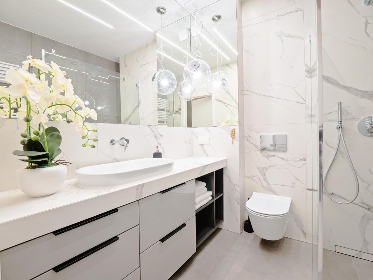 Apartamenty Homely Place Koziolki - Stary Rynek - Parking Познан Екстериор снимка